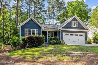 41 S Lakeshore Dr in Whispering Pines, NC - Building Photo - Building Photo