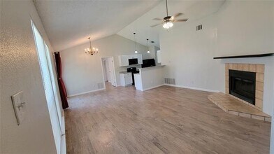 919 Sugarberry Dr in Coppell, TX - Foto de edificio - Building Photo