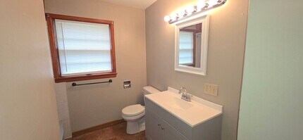 1128 W Stanford St in Springfield, MO - Building Photo - Building Photo