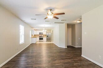 1910 Emerald Pathway Dr in Spring, TX - Building Photo - Building Photo