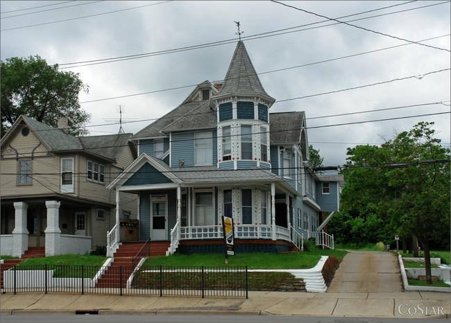 522 NE Michigan St in Grand Rapids, MI - Foto de edificio - Building Photo