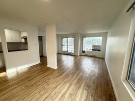 430-430 Stewart Ave in Nanaimo, BC - Building Photo