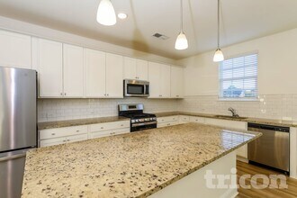 132 Everett Sq in Mcdonough, GA - Building Photo - Building Photo