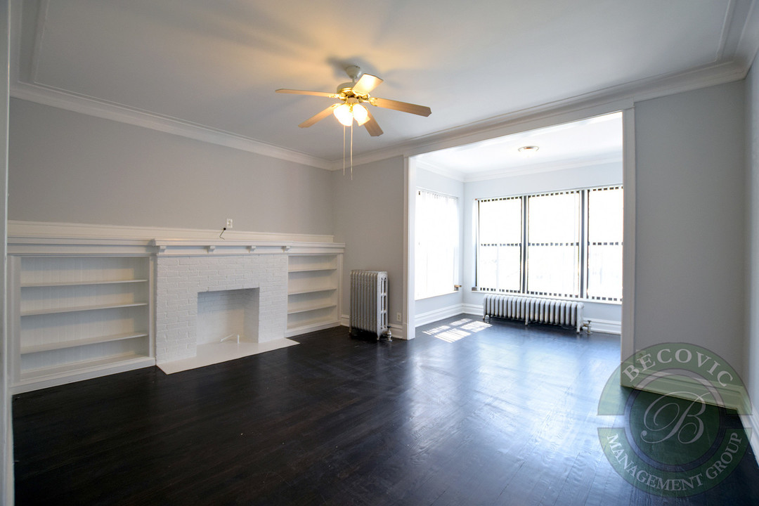 4709 N Albany Ave in Chicago, IL - Building Photo