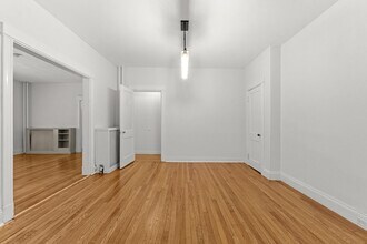 227 Winchester St in Brookline, MA - Building Photo - Building Photo