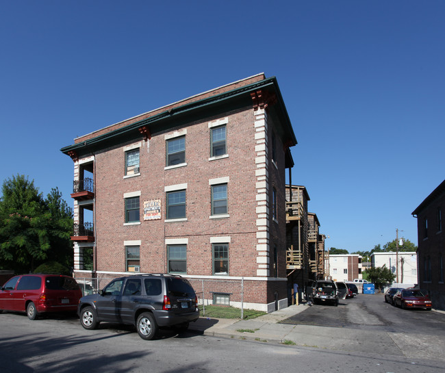 Tovar Apartments in Kansas City, MO - Foto de edificio - Building Photo