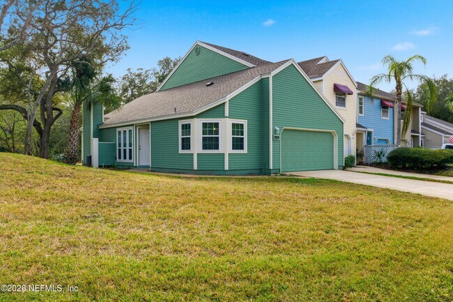 325 Sunrise Cir in Neptune Beach, FL - Building Photo - Building Photo