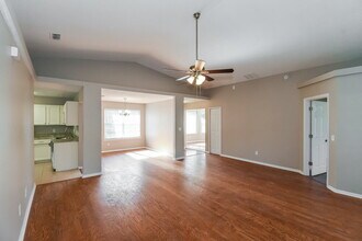 8857 Spring Harvest Ln E in Jacksonville, FL - Building Photo - Building Photo
