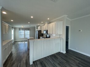 902 W Questa Ave in Venice, FL - Building Photo - Building Photo
