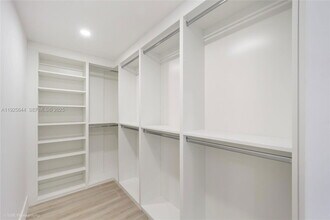 1654 SW 18th Ave in Miami, FL - Building Photo - Building Photo