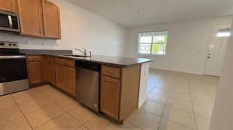 11578 Buoy Pointe Pl, Unit 208 in Orlando, FL - Foto de edificio - Building Photo