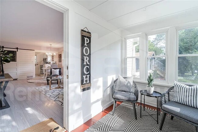 737 28th St in Des Moines, IA - Building Photo - Building Photo