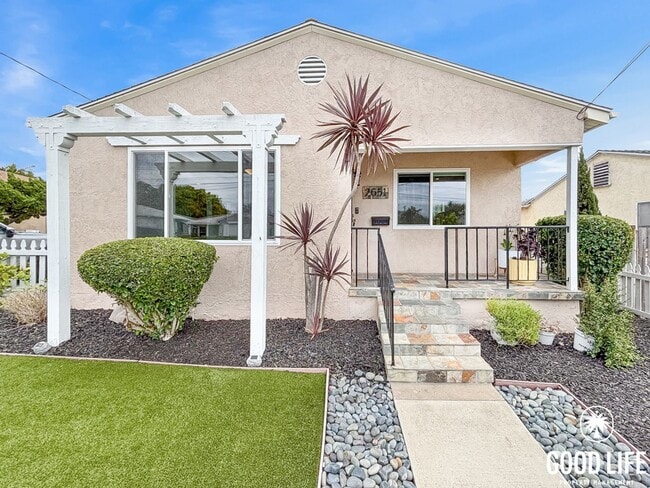 2651 Covington Rd in San Diego, CA - Building Photo - Building Photo