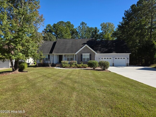 345 Farina Dr in Havelock, NC - Building Photo - Building Photo
