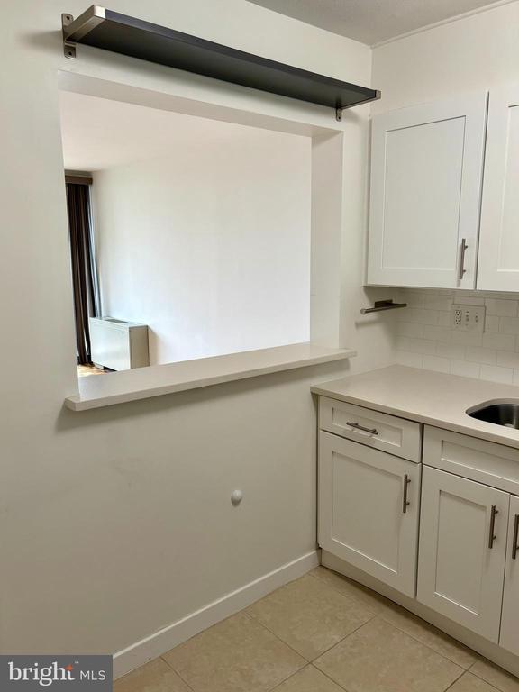 224 W Rittenhouse Square in Philadelphia, PA - Building Photo - Building Photo