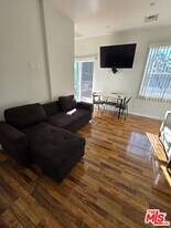 609 W Doran St in Glendale, CA - Building Photo