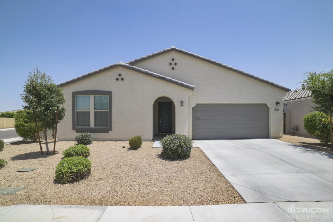 333 S 192nd Ln in Buckeye, AZ - Foto de edificio