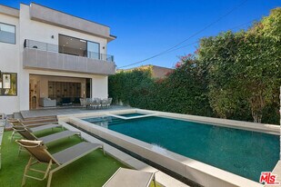 6347 Maryland Dr in Los Angeles, CA - Building Photo