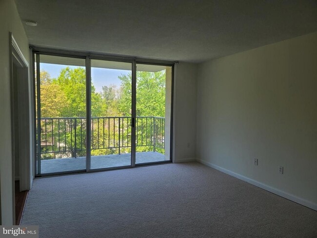 property at 2059 Huntington Ave
