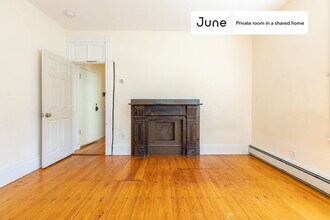 Room in Shared 4 bed/1.5 bath home, Unit A in Boston, MA - Building Photo - Building Photo