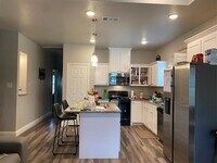 2904 Bourland St photo'