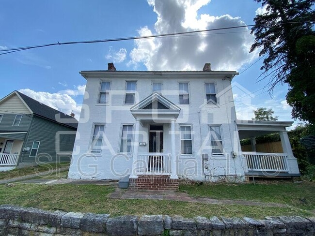 property at 424 S 3rd St