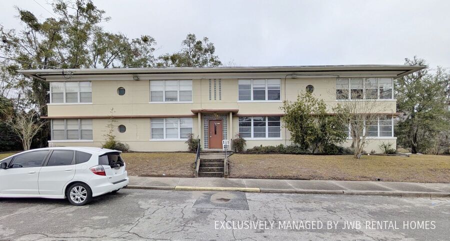 2951 Lydia St in Jacksonville, FL - Building Photo