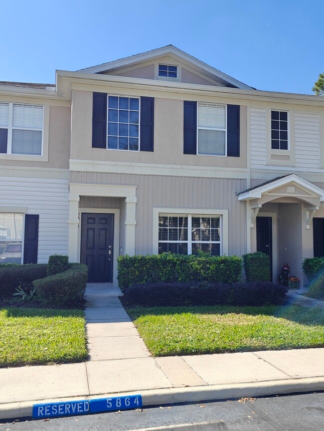 5864 Fishhawk Ridge Dr in Lithia, FL - Building Photo - Building Photo