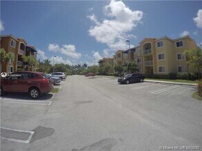 20930 SW 87th Ave-Unit -202 in Cutler Bay, FL - Foto de edificio - Building Photo