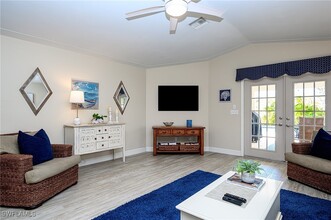 672 100th Ave N in Naples, FL - Building Photo - Building Photo