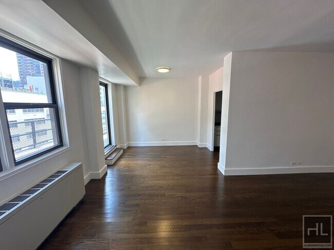 EAST 63 STREET in New York, NY - Building Photo - Building Photo