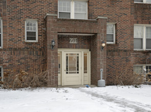 Ridgewood Court Apartments in Minneapolis, MN - Building Photo - Building Photo