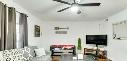 401 N Polk St in Dallas, TX - Foto de edificio - Building Photo