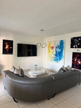 200 NE 12th Ave in Hallandale Beach, FL - Building Photo - Building Photo