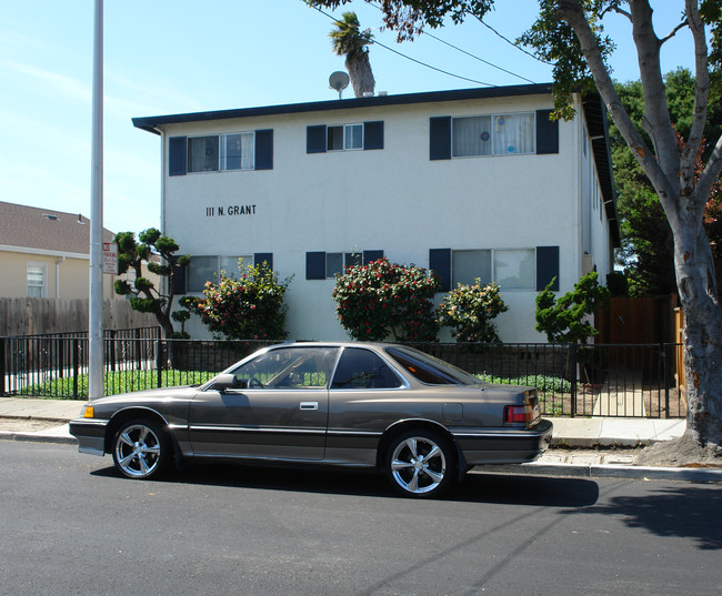 111 N Grant St in San Mateo, CA - Building Photo - Building Photo