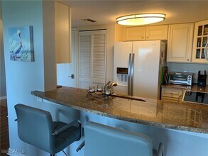 7406 Lake Breeze Dr in Ft. Myers, FL - Building Photo - Building Photo