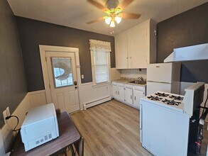 549 Westford St in Lowell, MA - Building Photo - Building Photo