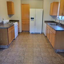 1288 Warner St, Unit A in Chico, CA - Building Photo - Building Photo