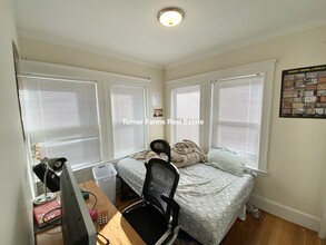 17 Sunset St, Unit 1 in Boston, MA - Building Photo - Building Photo