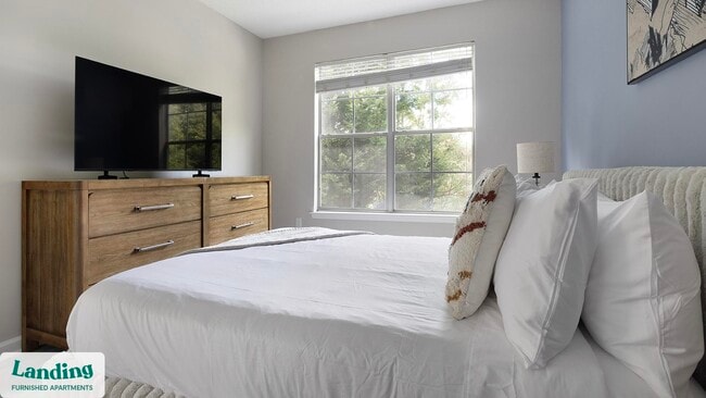 100 Peyton Pl SW, Unit 4201 in Atlanta, GA - Foto de edificio - Building Photo