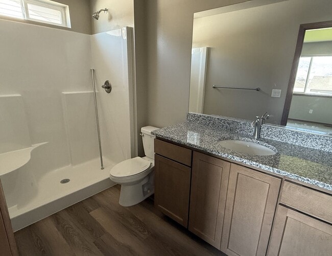 318 S Newton Ave in East Wenatchee, WA - Building Photo - Building Photo