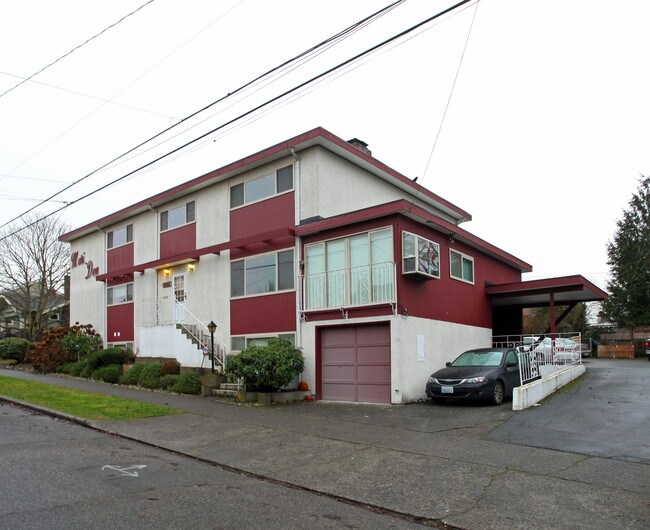 Mari Don Apartments in Seattle, WA - Building Photo - Building Photo