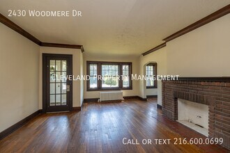 2430 Woodmere Dr in Cleveland Heights, OH - Building Photo - Building Photo