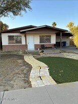 899 E Erie St in Chandler, AZ - Building Photo