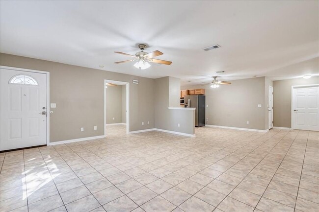 1004 Misty Acres Dr in New Braunfels, TX - Building Photo - Building Photo