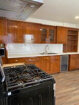 162 Circuit Rd in Winthrop, MA - Building Photo