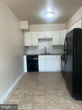 825 Solly Ave-Unit -2ND FLR. in Philadelphia, PA - Building Photo - Building Photo