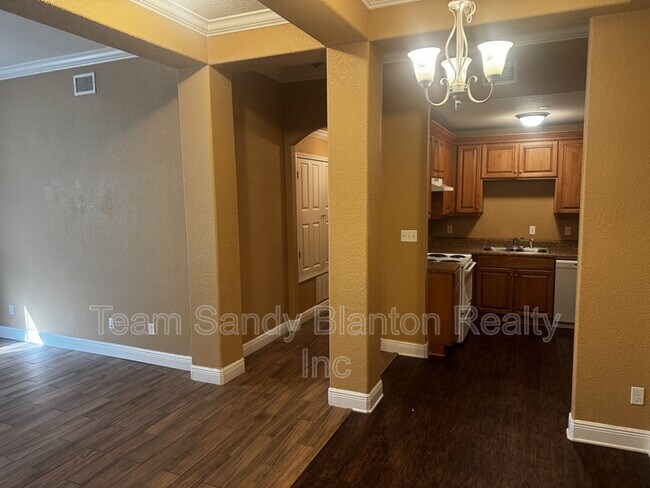 7071 Lake Joanne Dr in Pensacola, FL - Building Photo - Building Photo