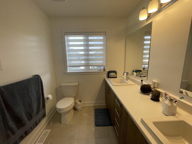 287 Fountainhead Dr in Ottawa, ON - Building Photo - Building Photo