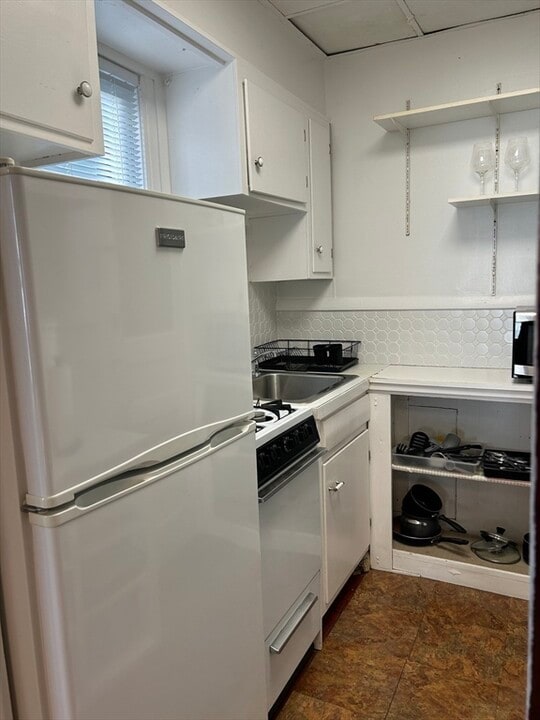 2 Clinton St, Unit 22 in Cambridge, MA - Building Photo